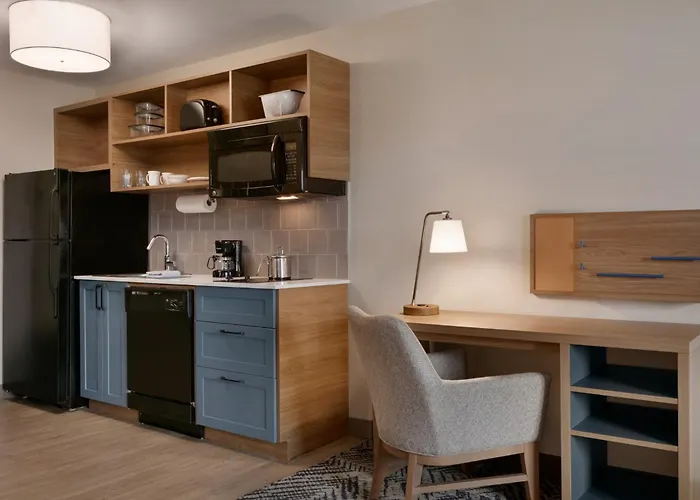 Hotel Candlewood By Ihg 3*